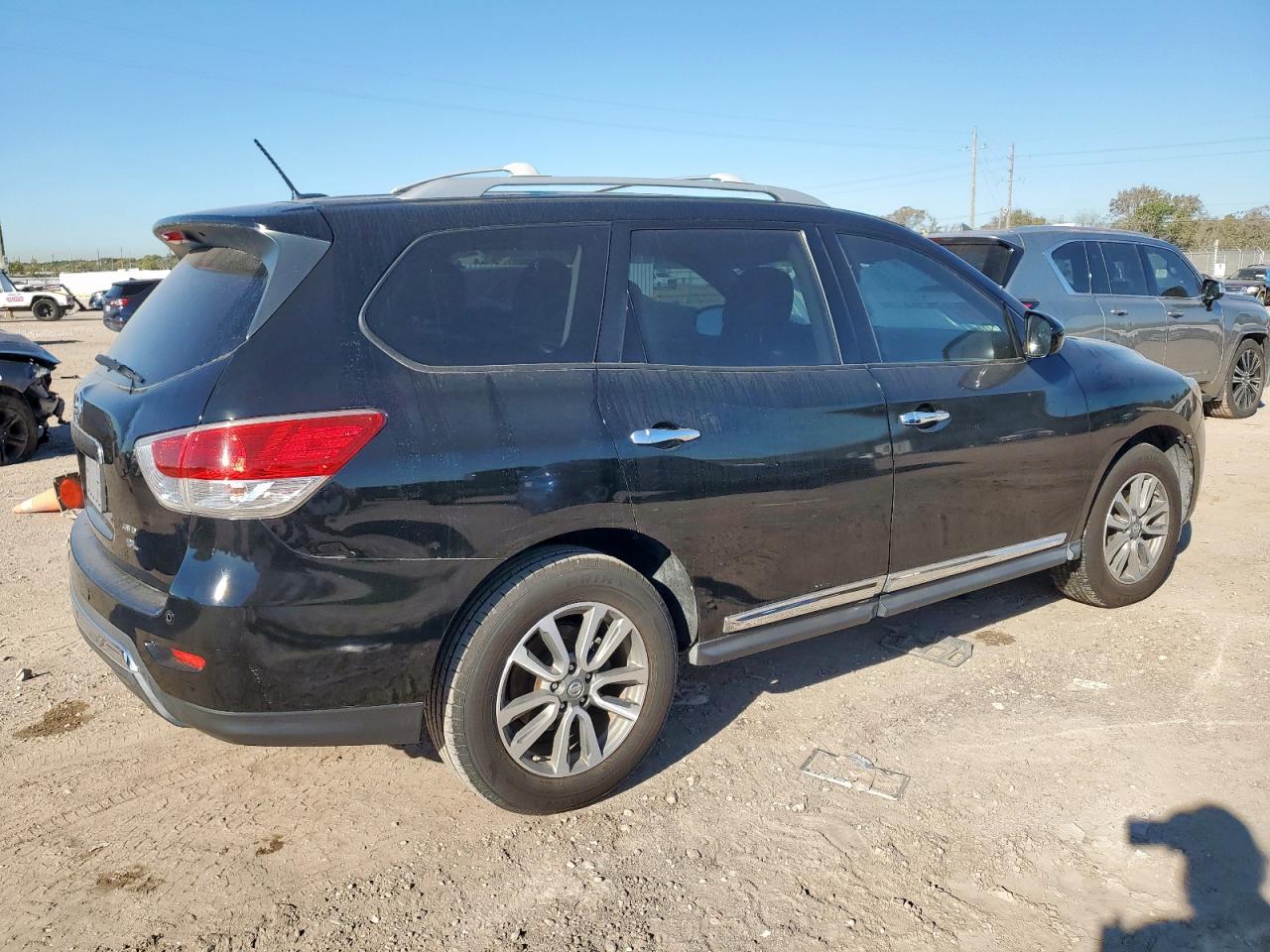 NISSAN PATHFINDER S