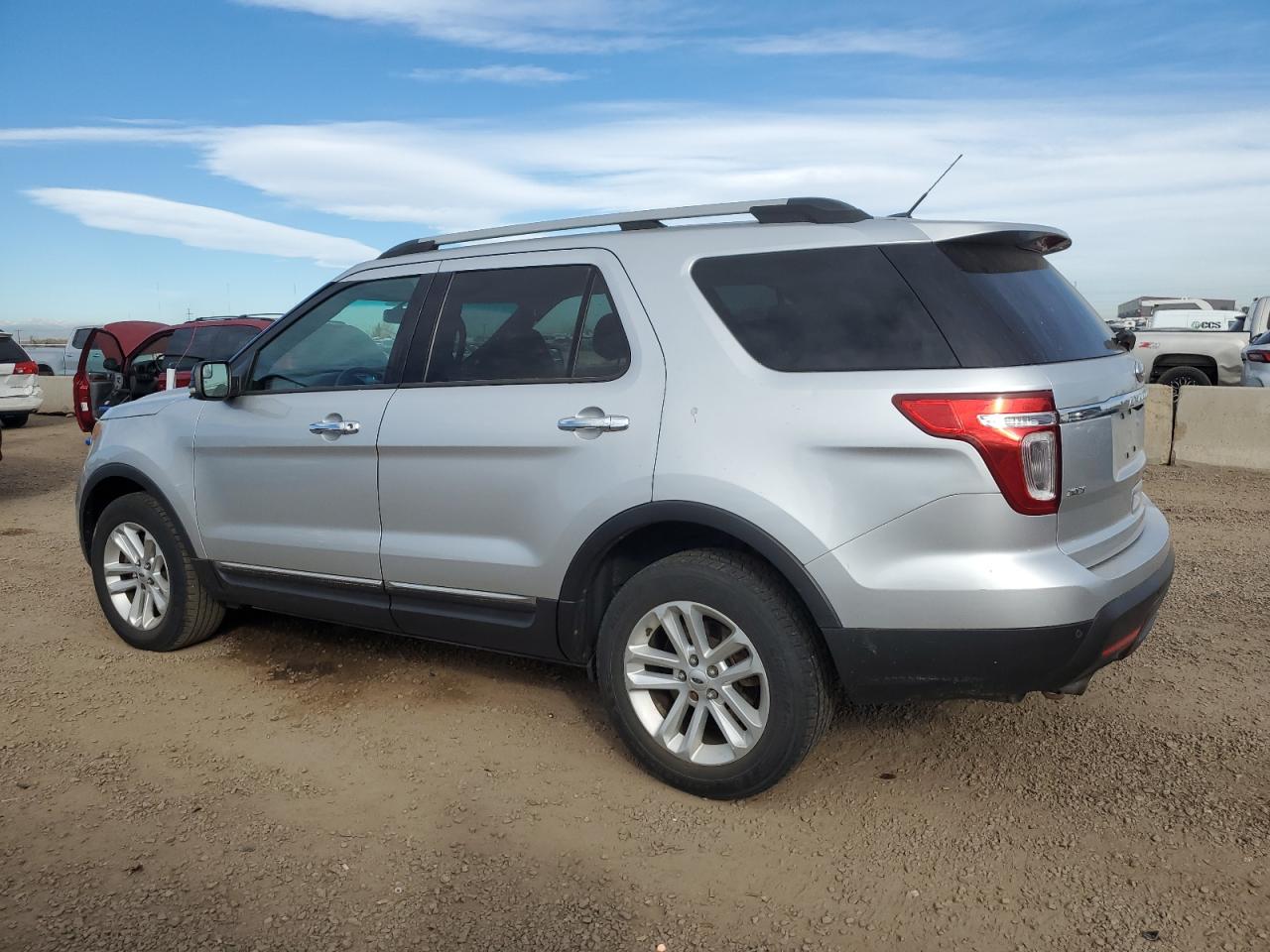 FORD EXPLORER XLT