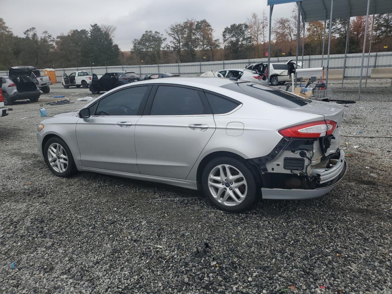 FORD FUSION SE
