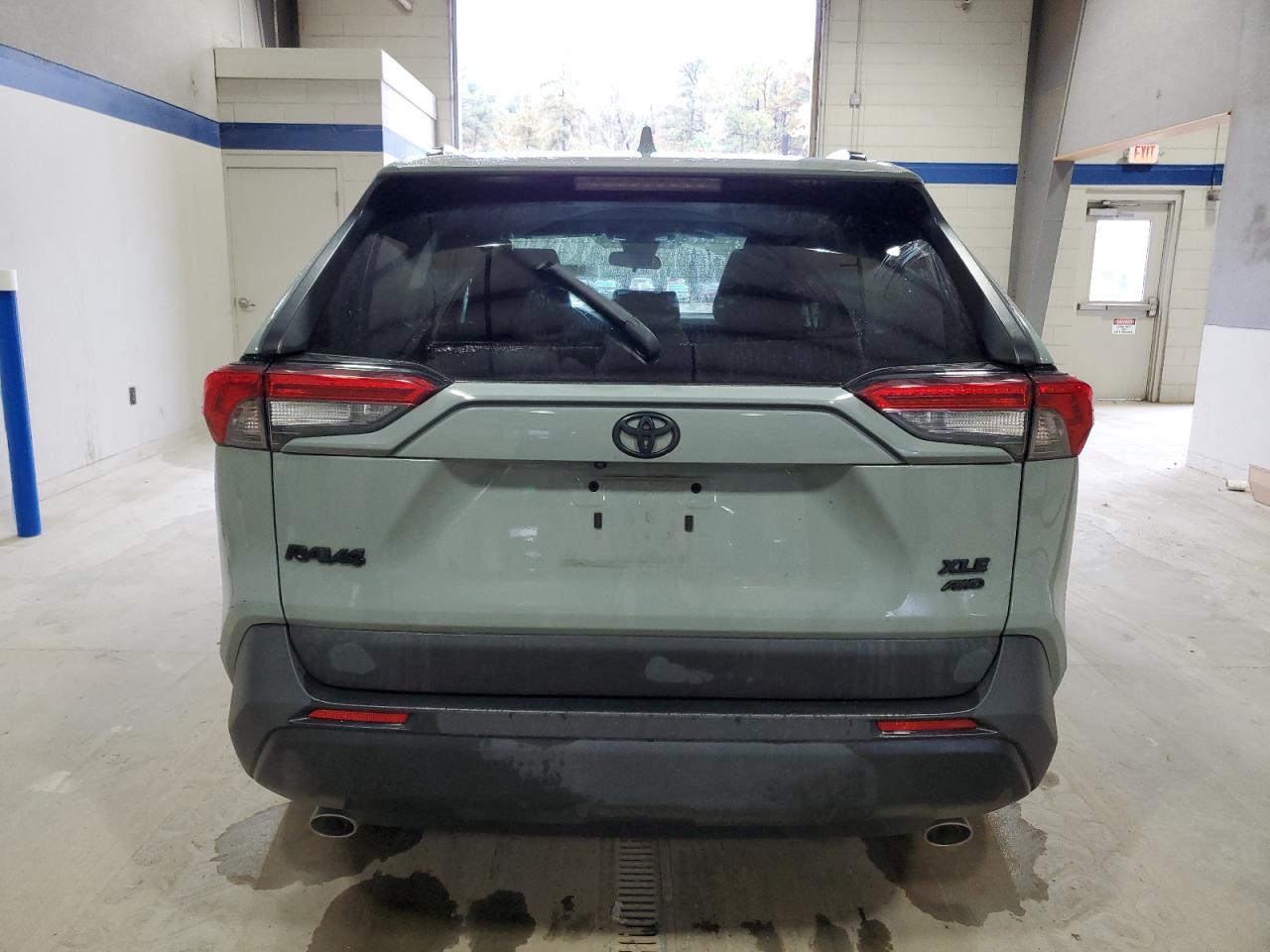 TOYOTA RAV4 XLE