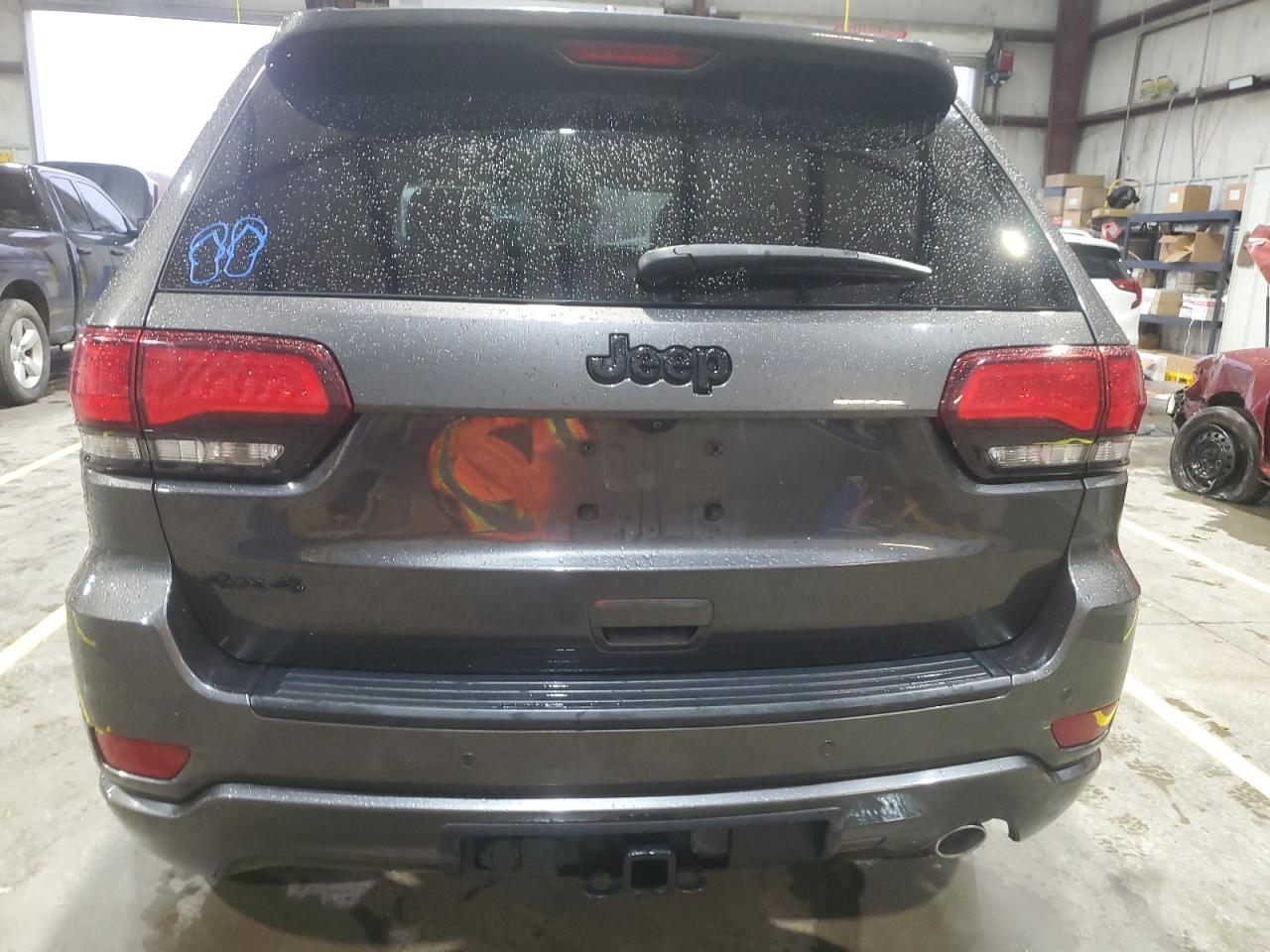 JEEP GRAND CHEROKEE LAREDO