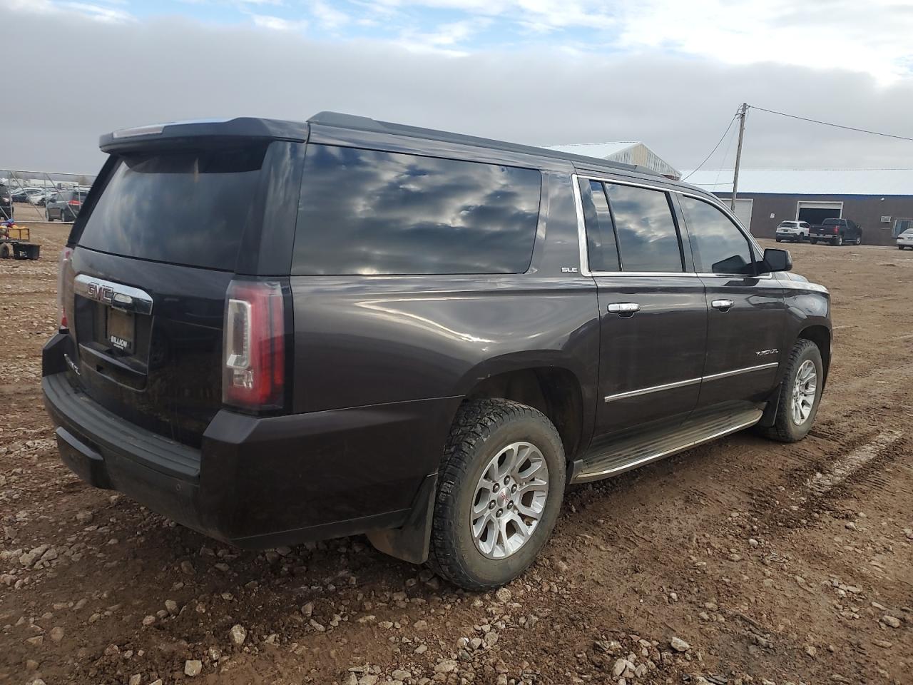 GMC YUKON K1500 SLE