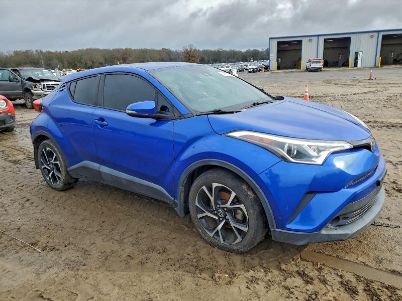 2018 TOYOTA C-HR XLE #3302644014