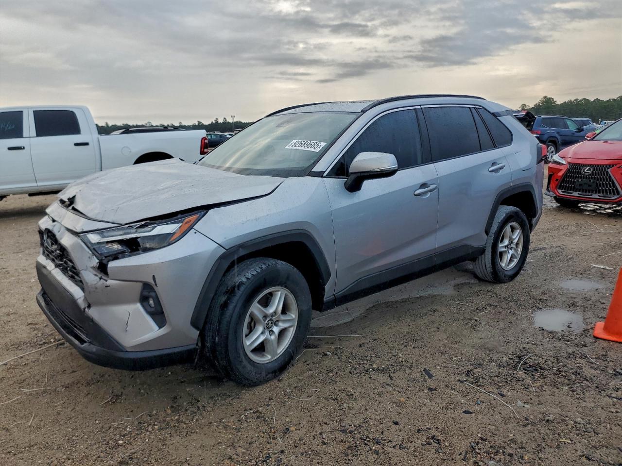 TOYOTA RAV4 XLE PREMIUM