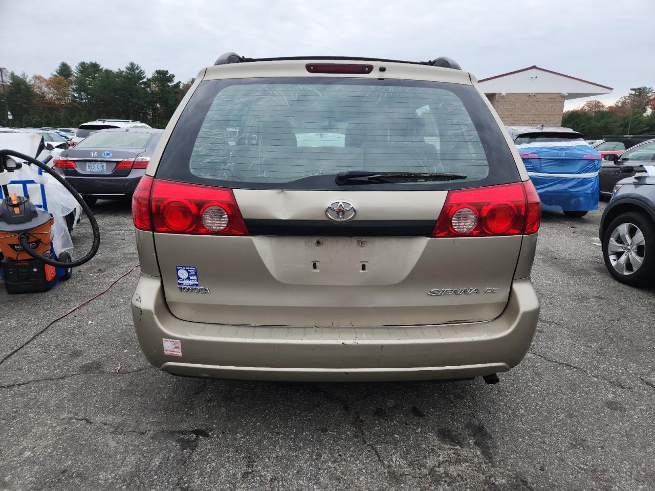 Lot #3280392963 2007 TOYOTA SIENNA CE