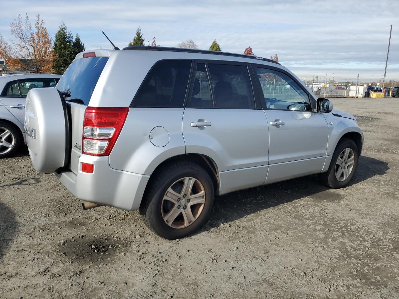 Lot #3284169562 2006 SUZUKI GRAND VITA