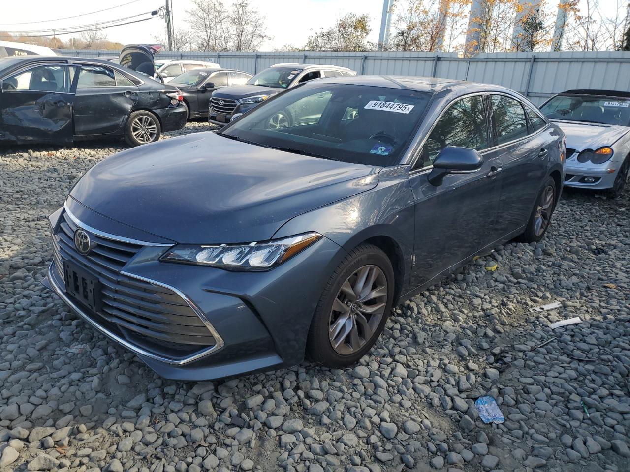 TOYOTA AVALON XLE