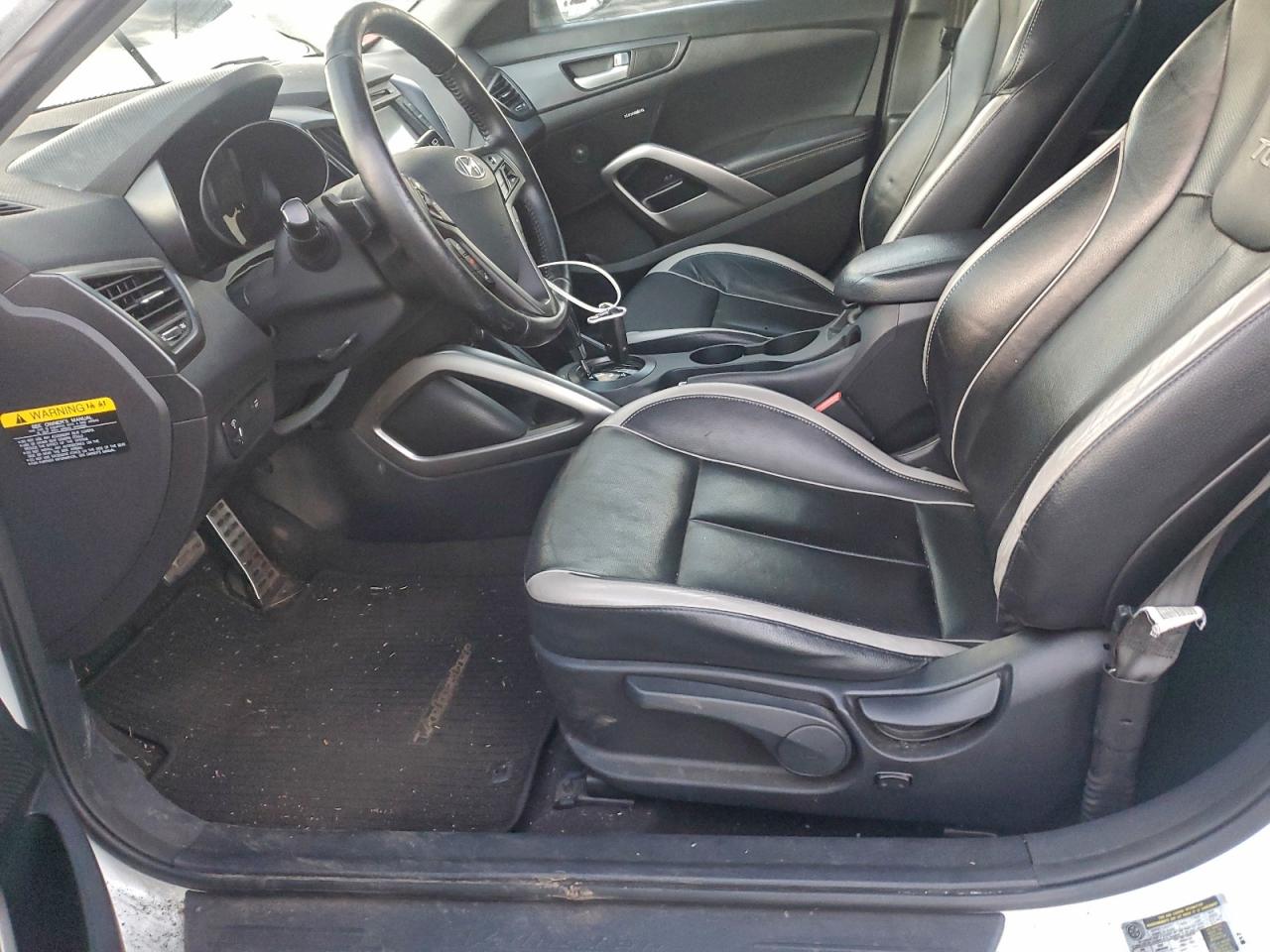 HYUNDAI VELOSTER TURBO