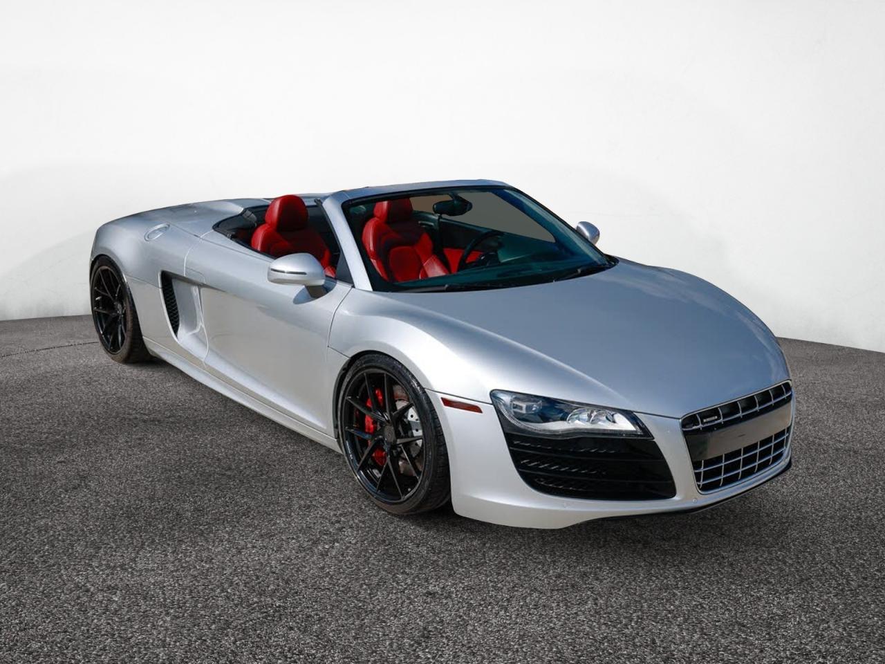 AUDI R8 5.2 QUATTRO