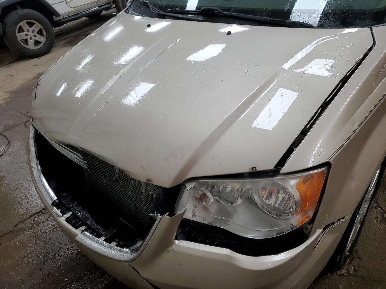 CHRYSLER TOWN & COUNTRY TOURING