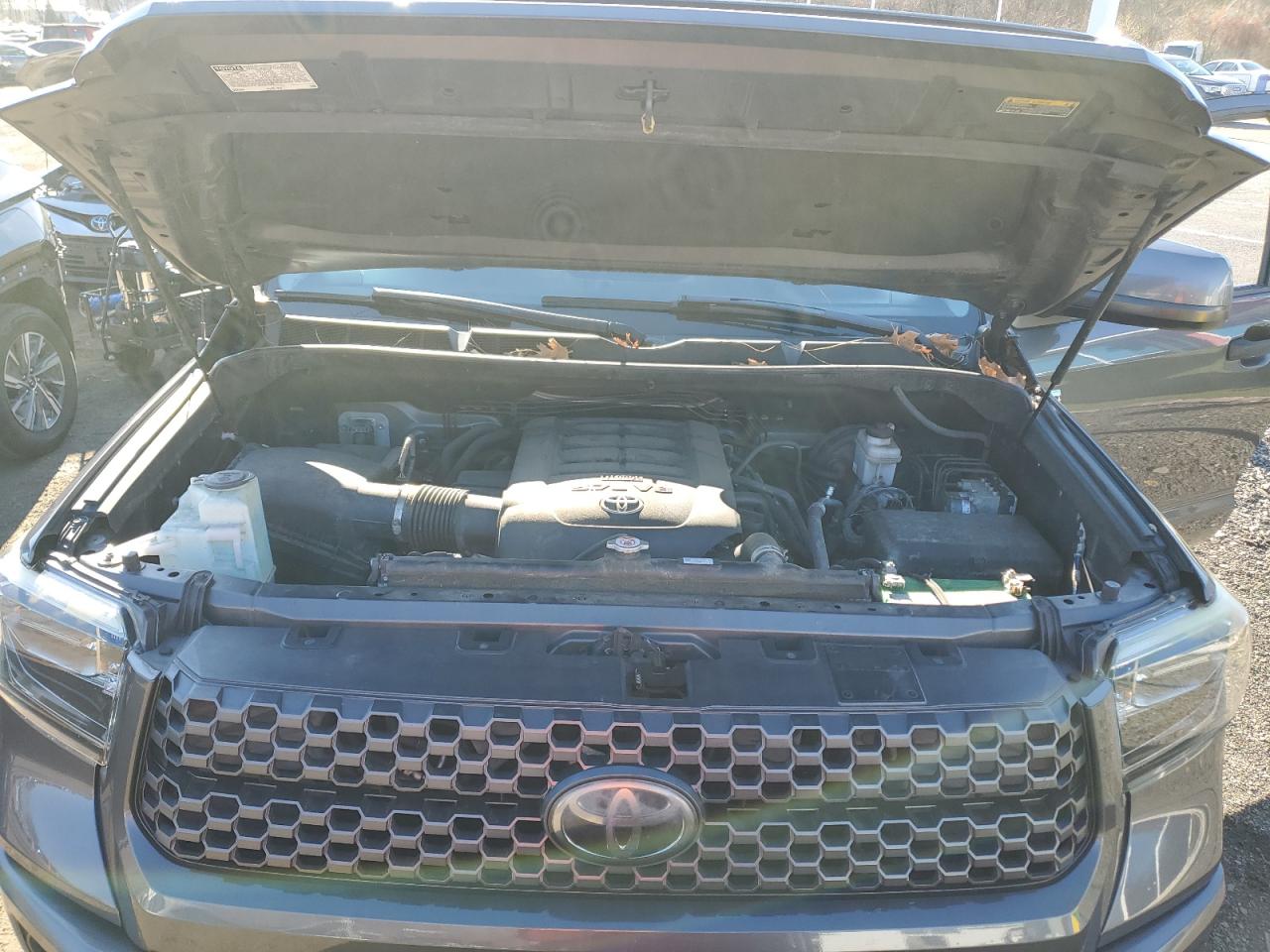 Lot #3311583765 2018 TOYOTA TUNDRA DOU