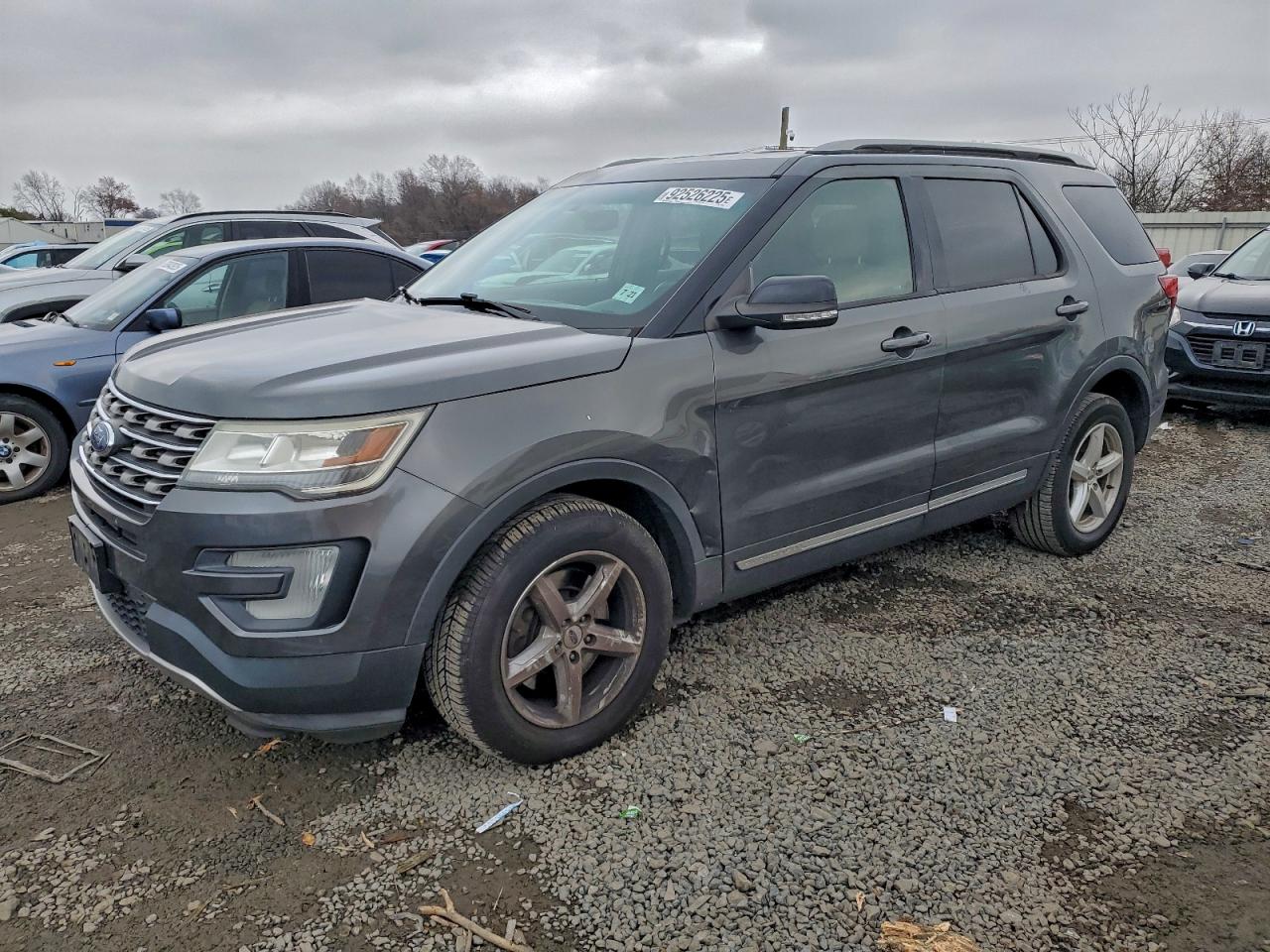 FORD EXPLORER XLT