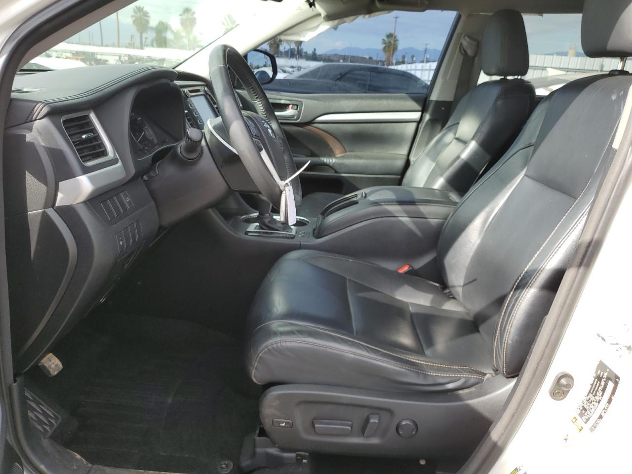 TOYOTA HIGHLANDER XLE