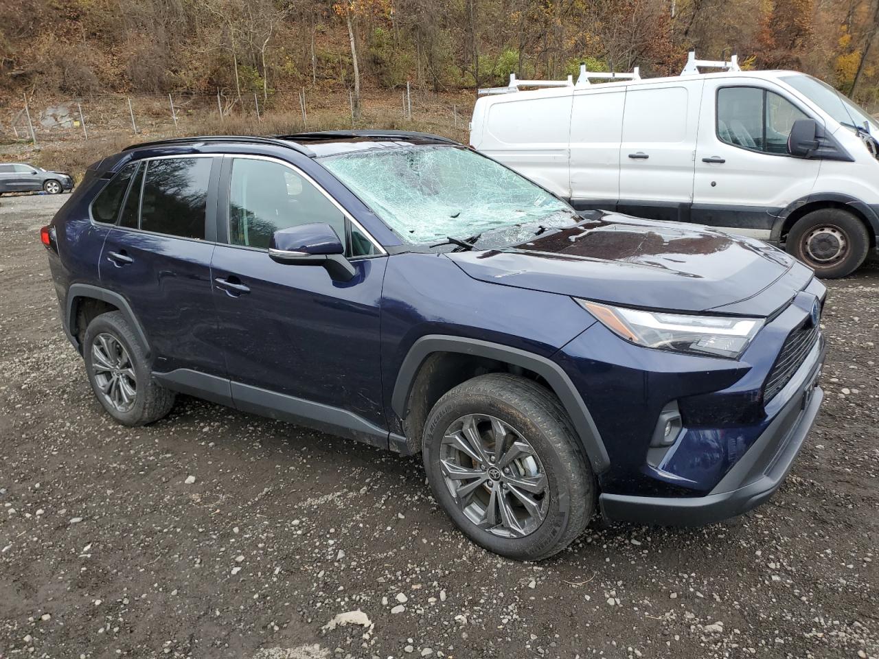 TOYOTA RAV4 XLE PREMIUM