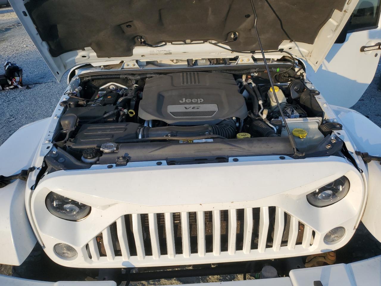 JEEP WRANGLER SAHARA