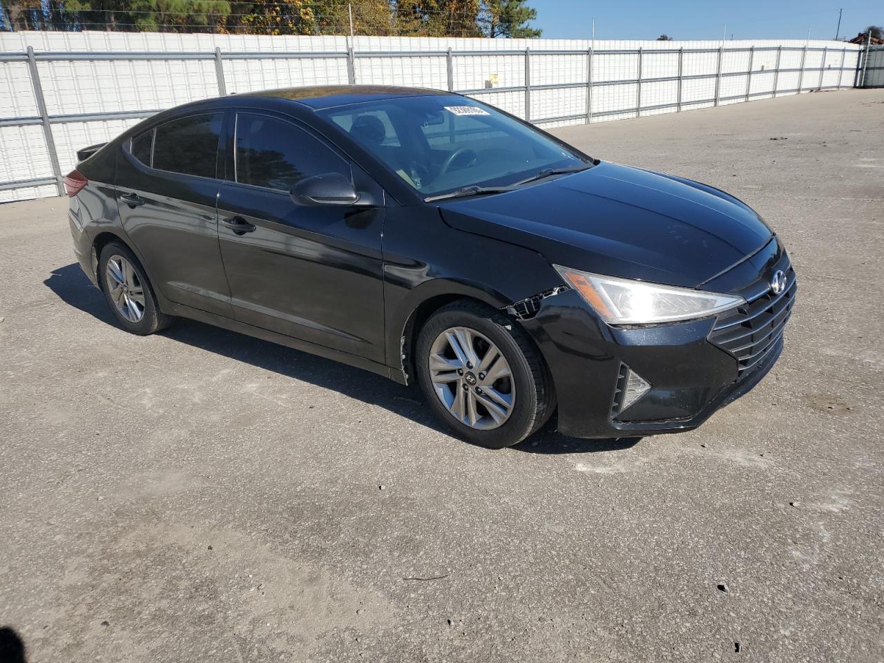 Lot #3301623640 2019 HYUNDAI ELANTRA SE