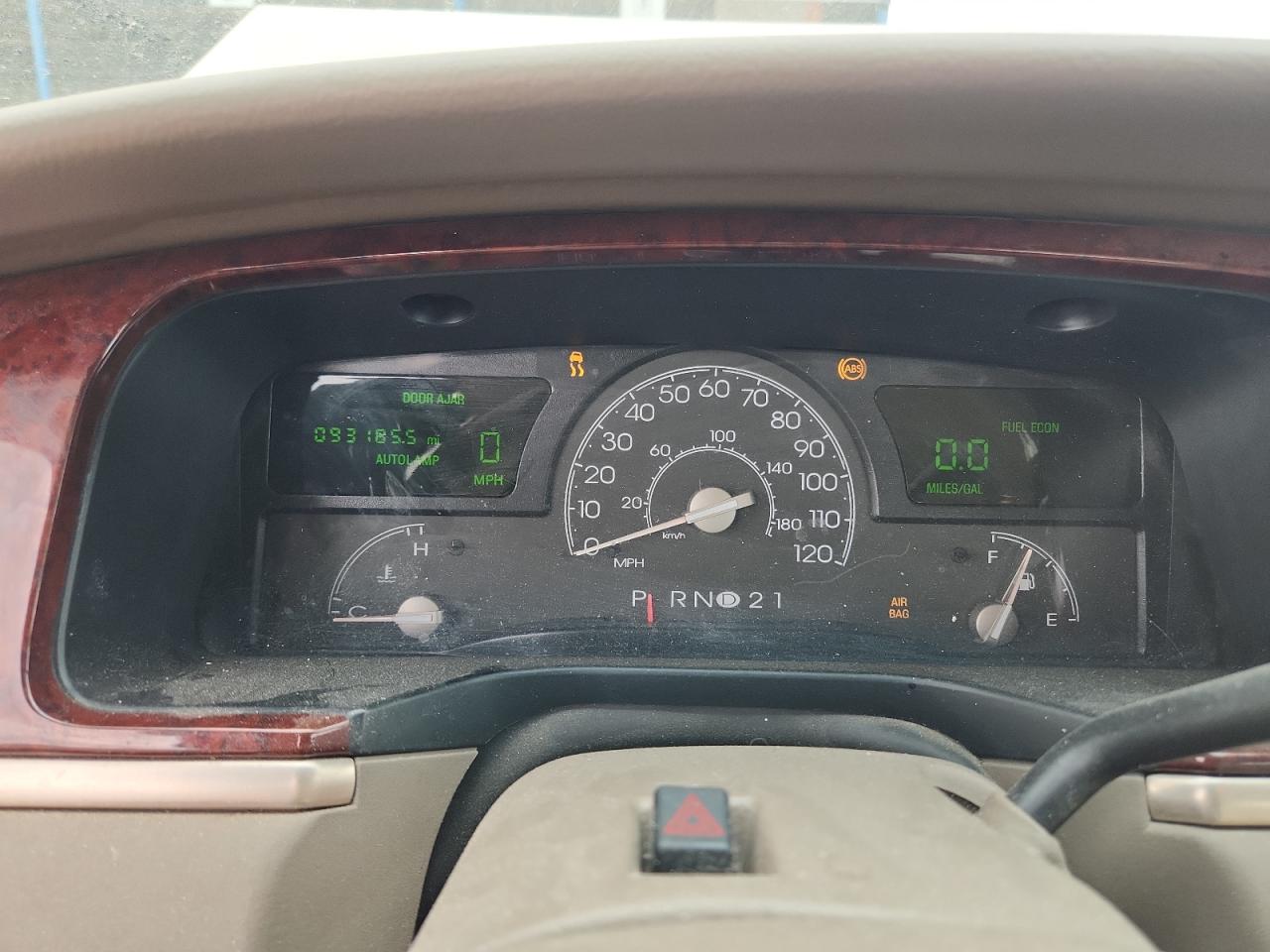 Lot #3290267256 2003 LINCOLN TOWN CAR C