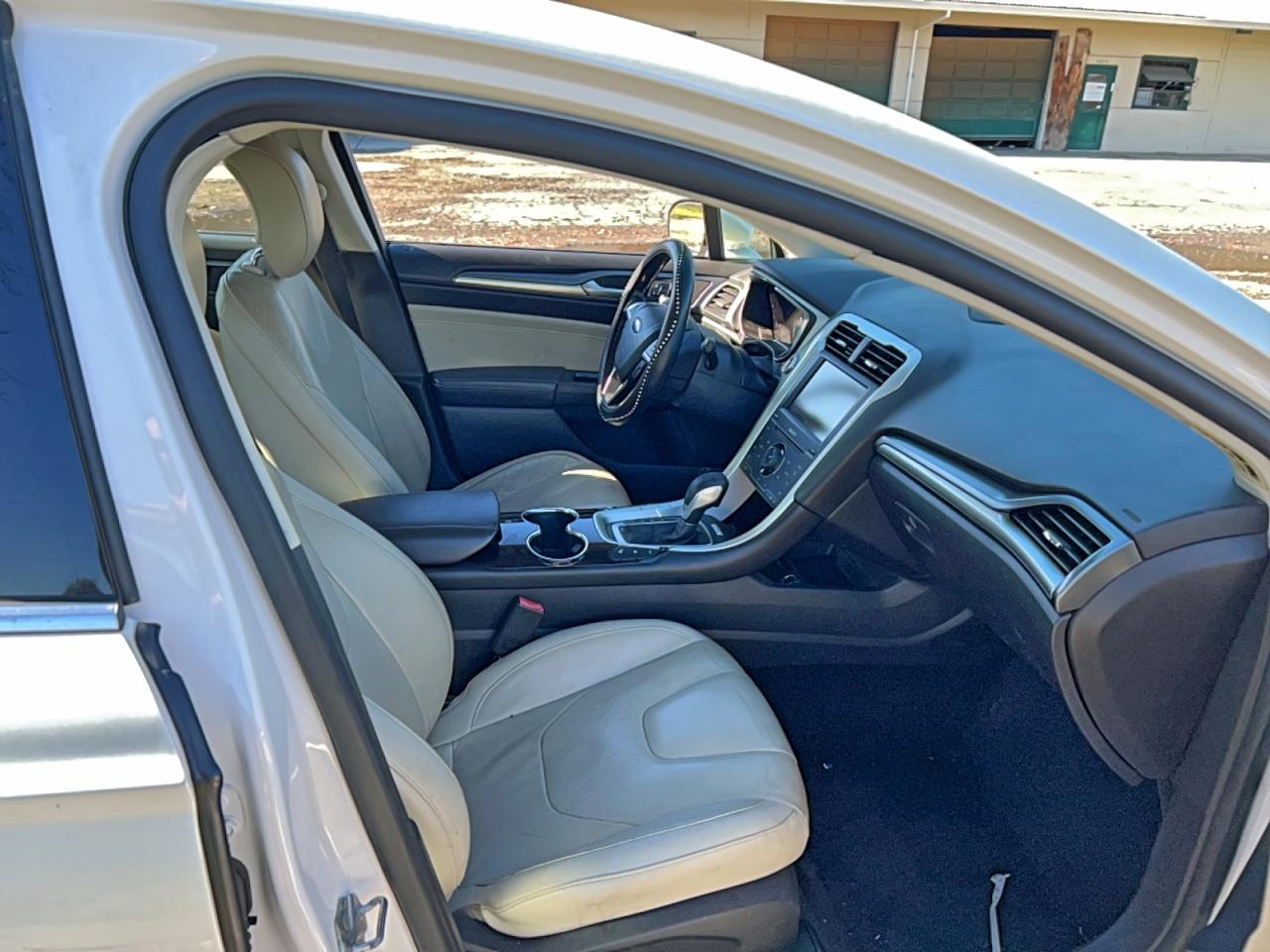 FORD FUSION TITANIUM PHEV