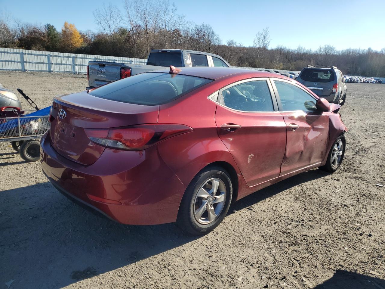 Lot #3317830235 2015 HYUNDAI ELANTRA SE