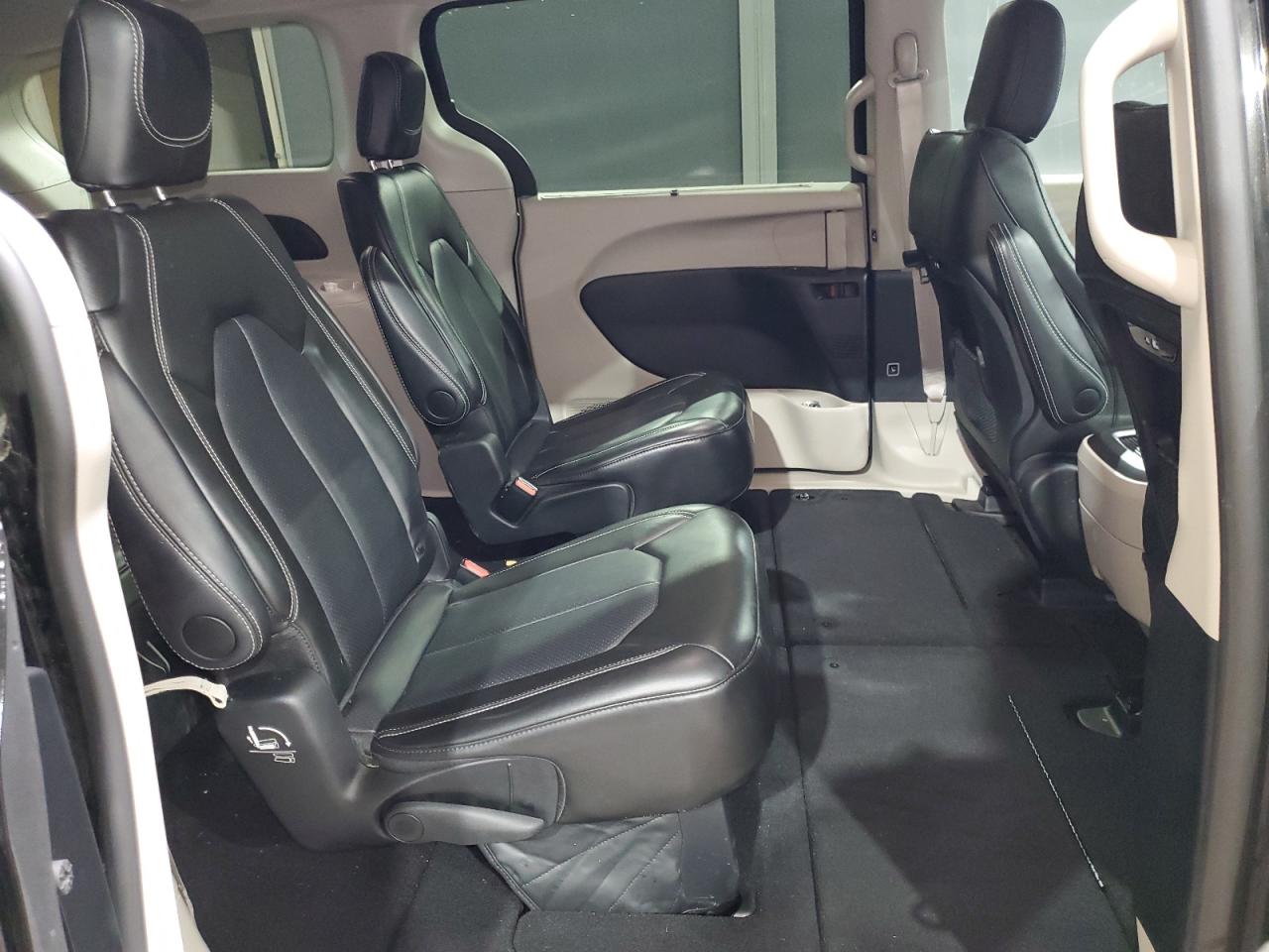 CHRYSLER PACIFICA TOURING L