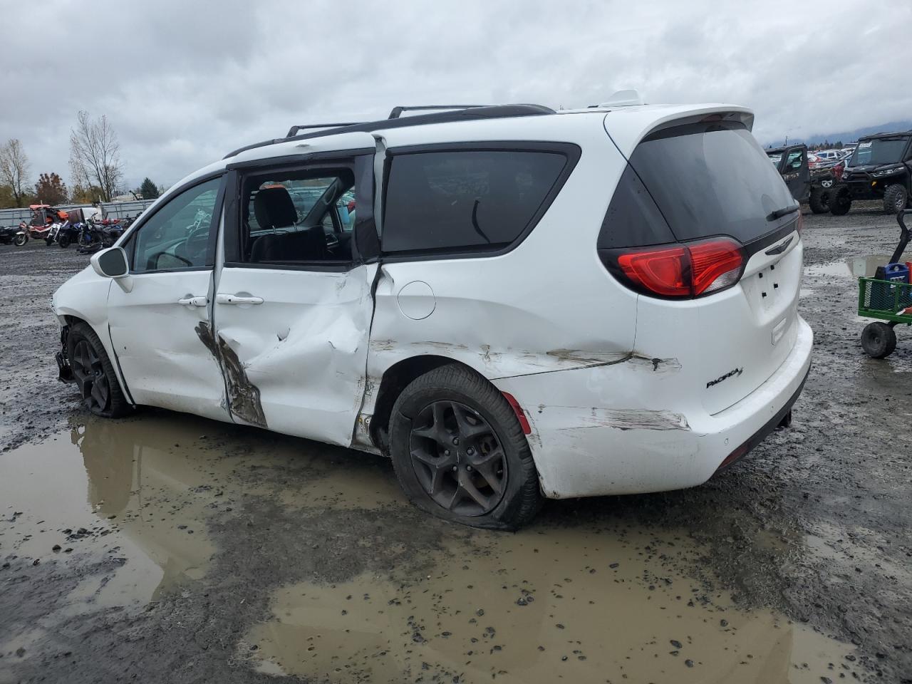 CHRYSLER PACIFICA TOURING L PLUS