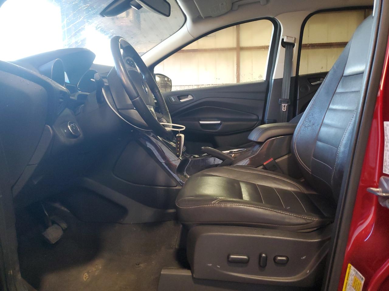 FORD ESCAPE TITANIUM