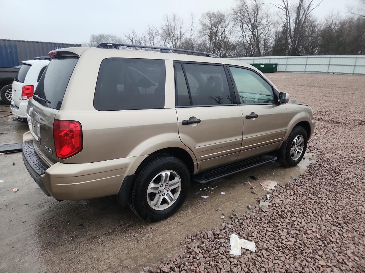 Lot #3316527629 2005 HONDA PILOT EX