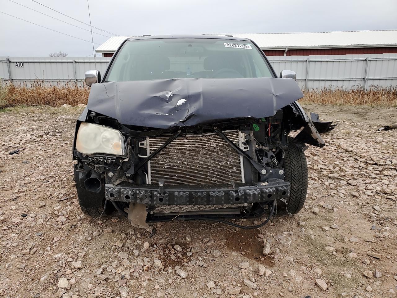 CHRYSLER TOWN & COUNTRY TOURING L