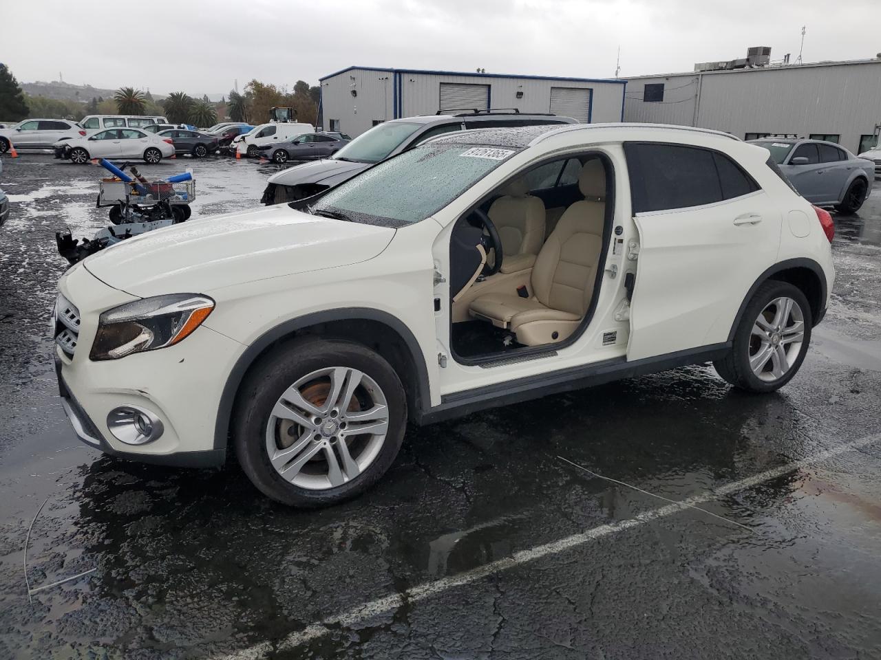 Lot #3282322302 2018 MERCEDES-BENZ GLA 250 4M