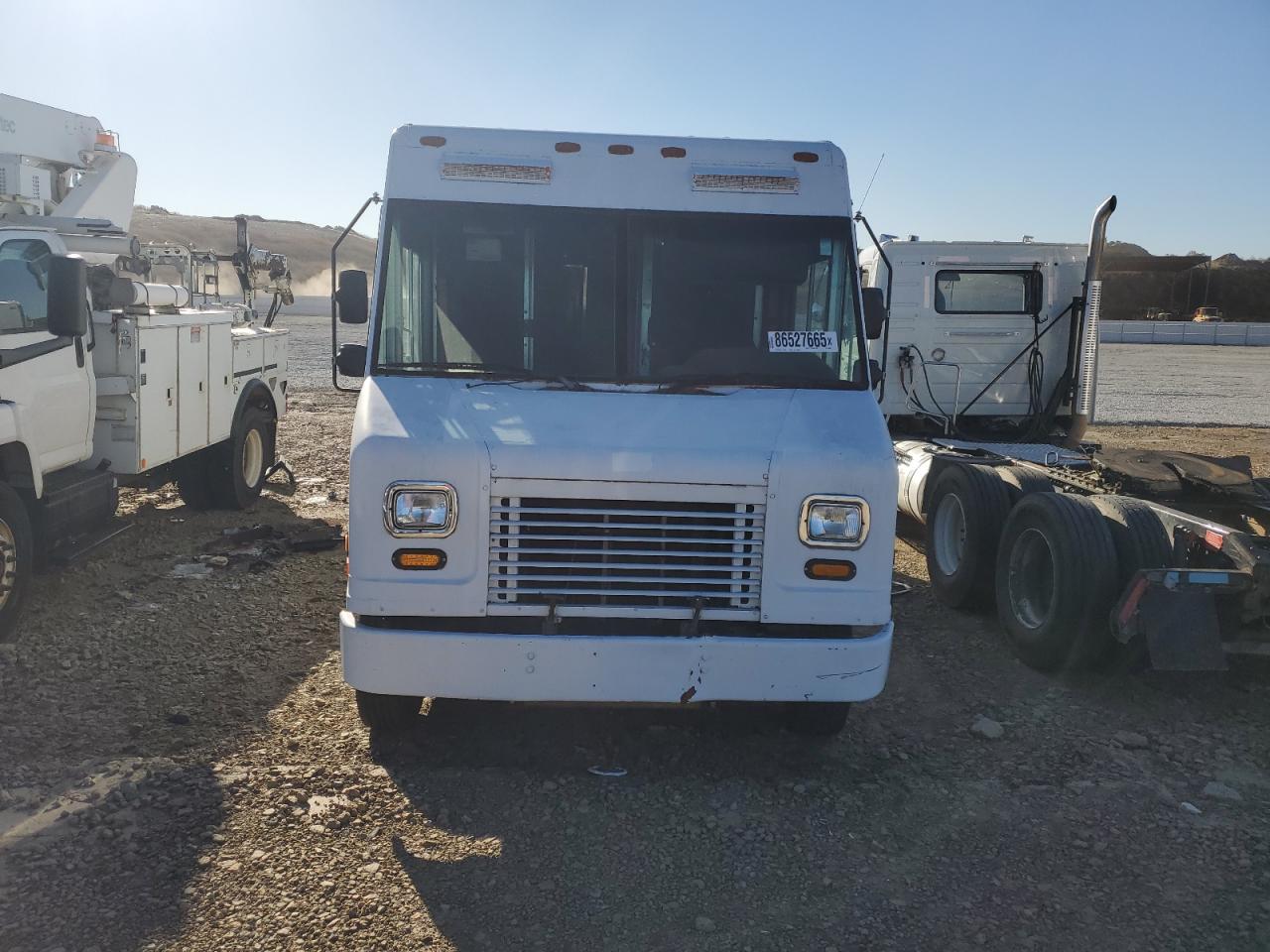 Lot #3292393310 2007 WRKH COMMERCIAL CHASSIS W42