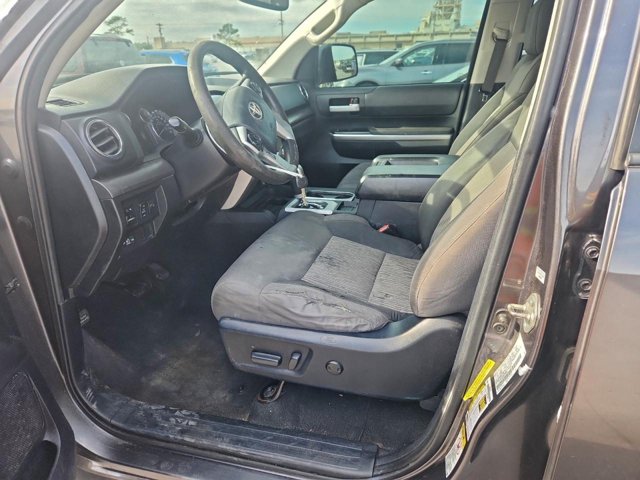 TOYOTA TUNDRA DOUBLE CAB SR