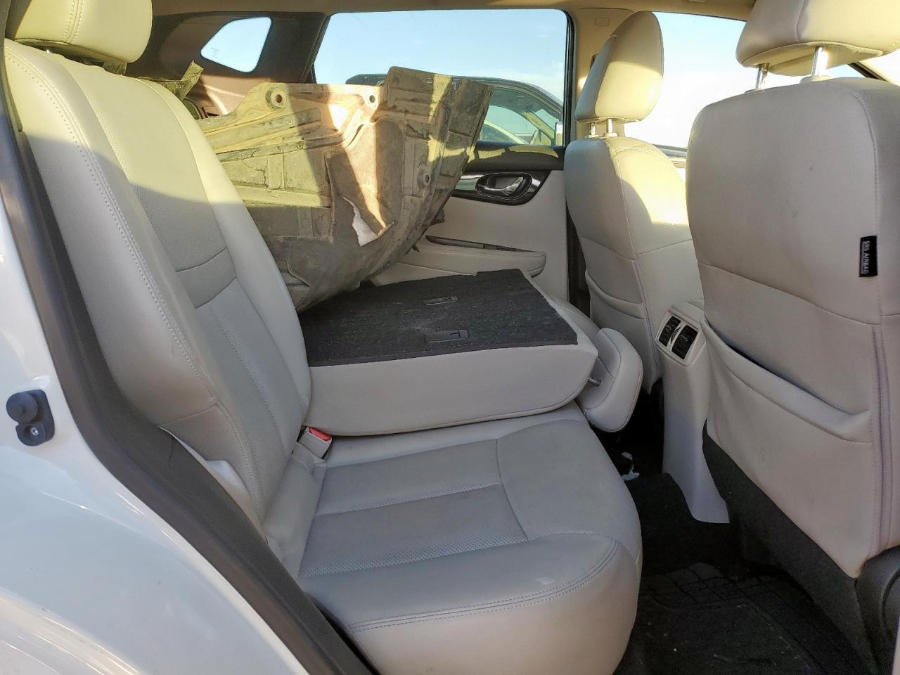 NISSAN ROGUE SPORT S