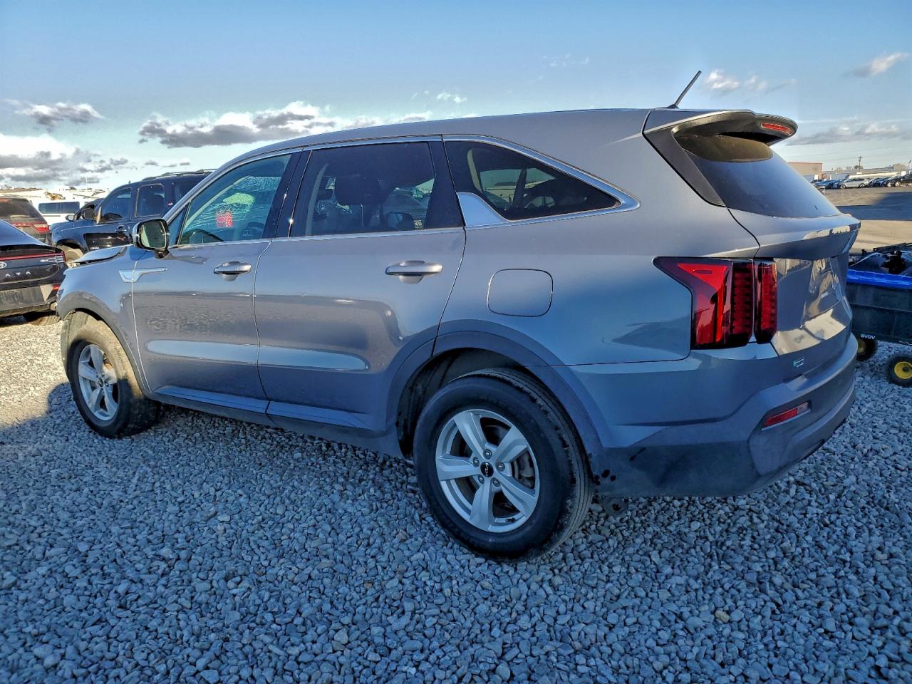 Lot #3297909775 2023 KIA SORENTO LX