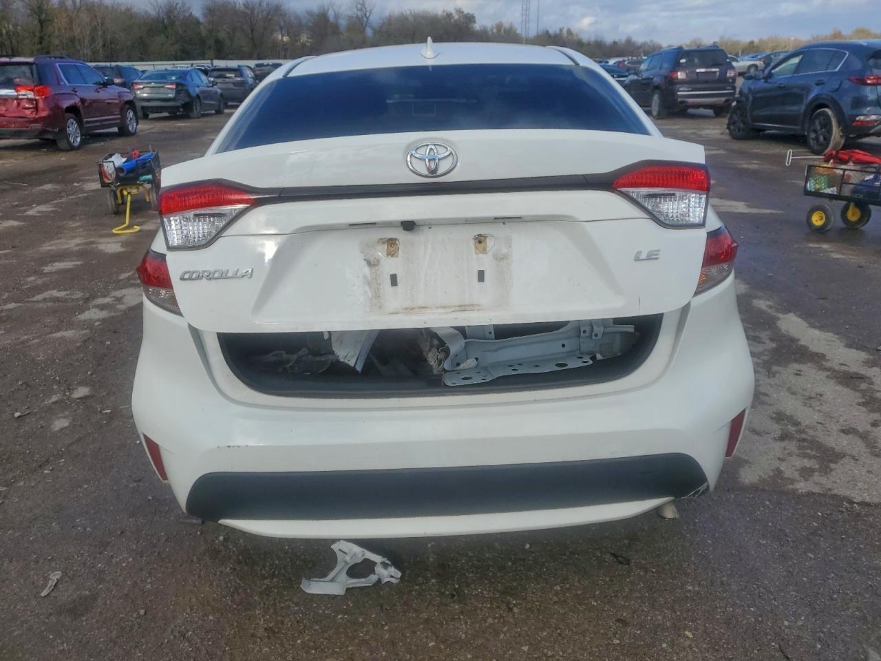 Lot #3308532527 2020 TOYOTA COROLLA LE