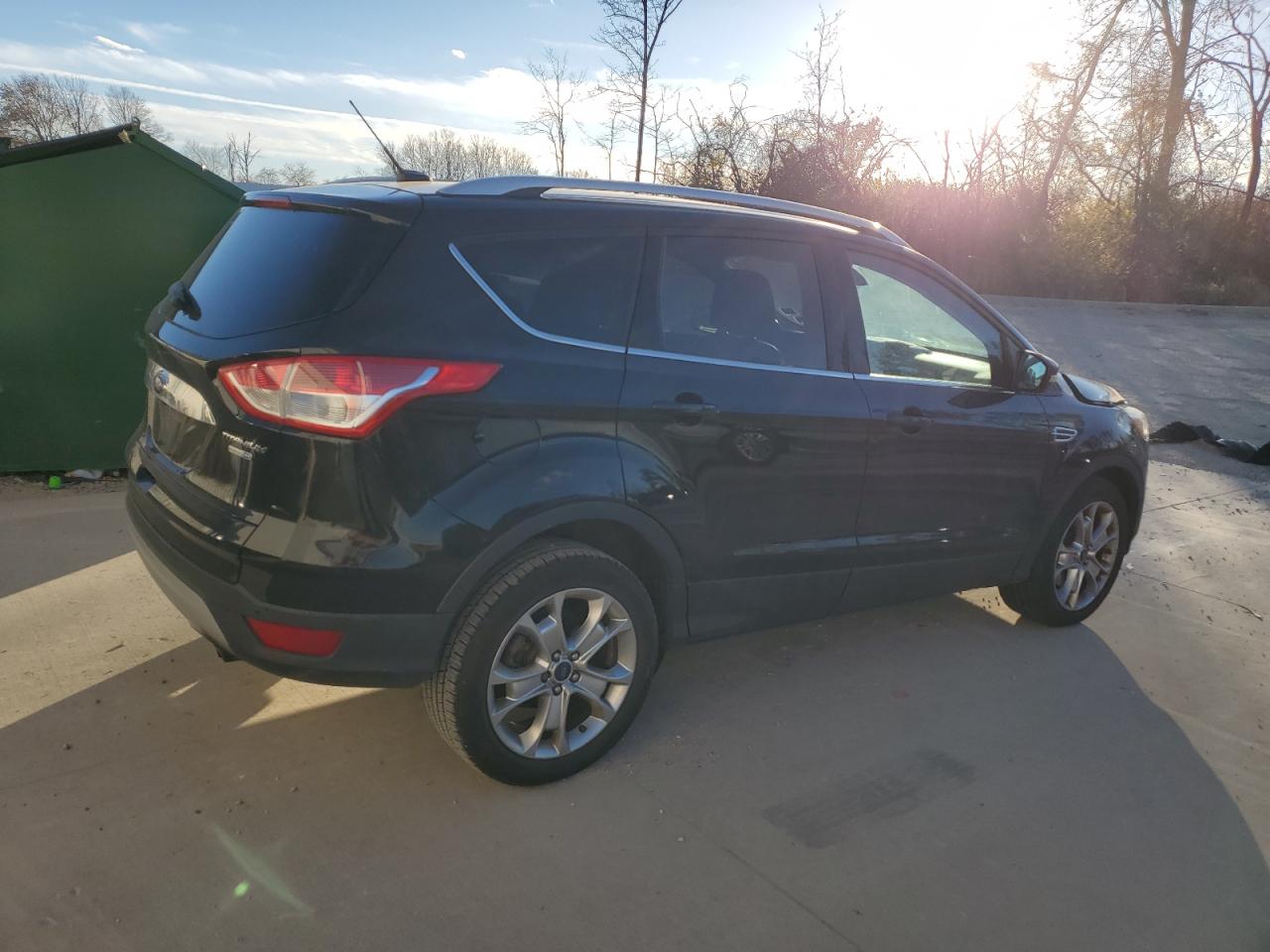 FORD ESCAPE TITANIUM