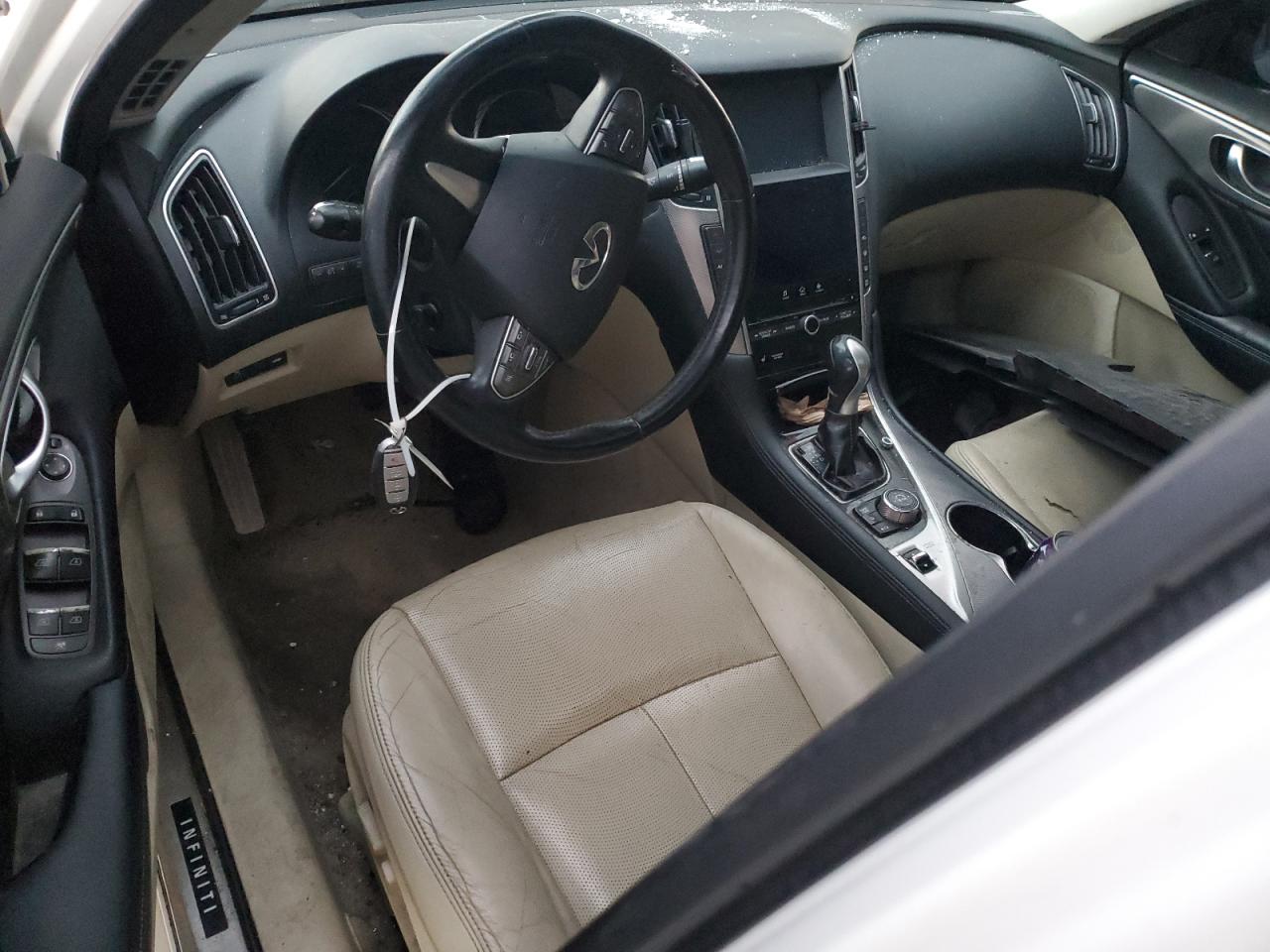 INFINITI Q50 HYBRID PREMIUM