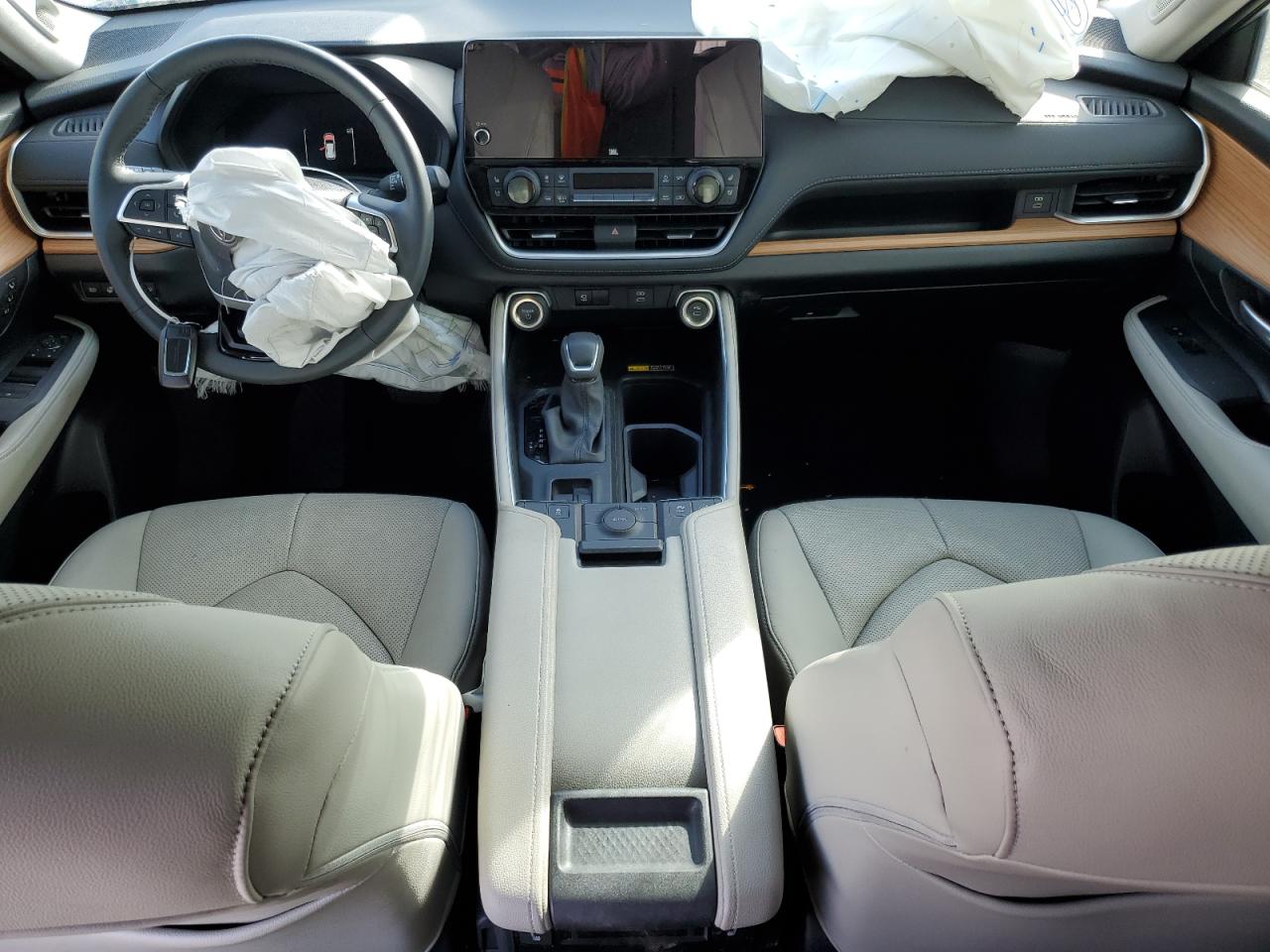 TOYOTA HIGHLANDER LE