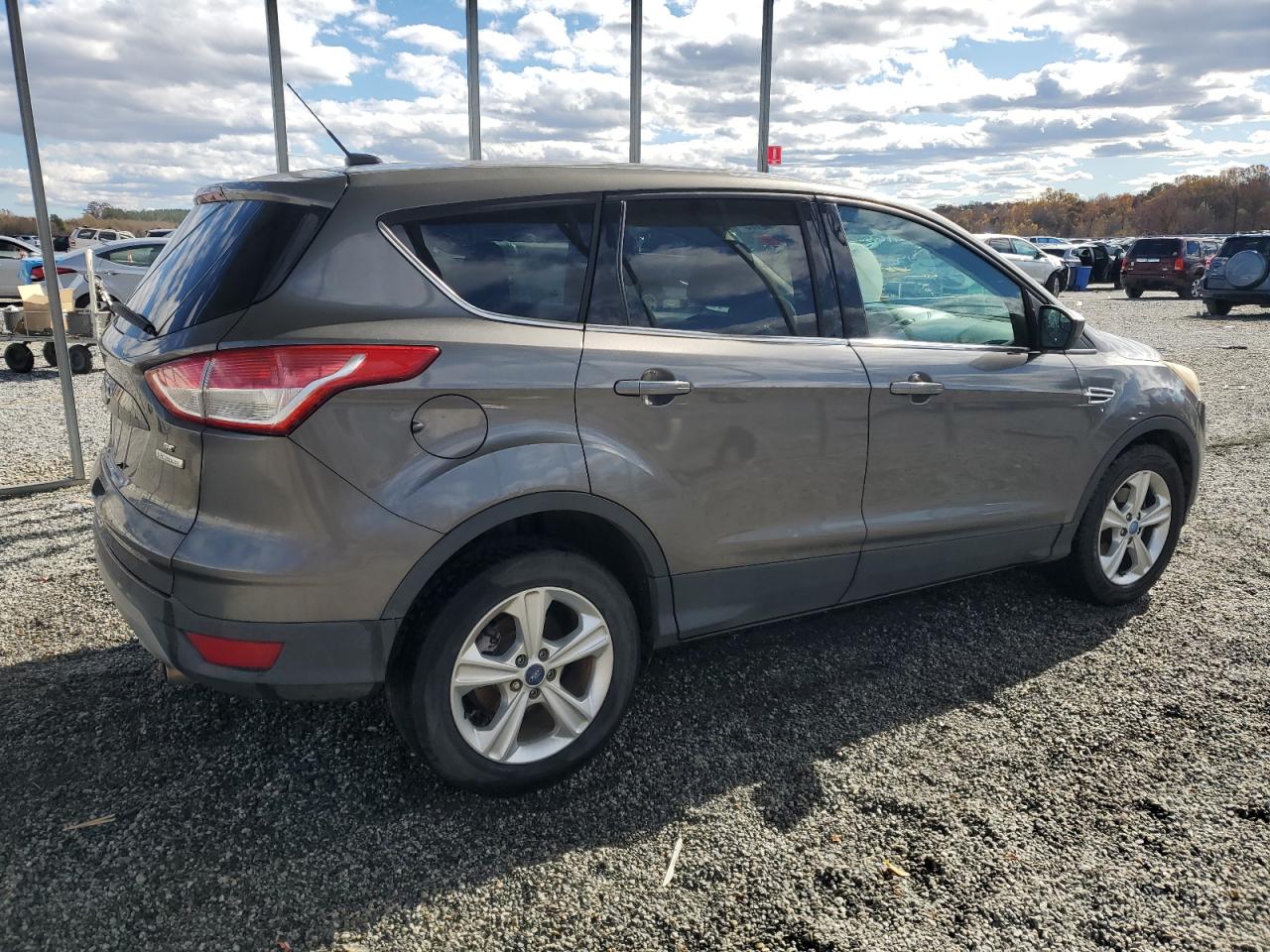 FORD ESCAPE SE