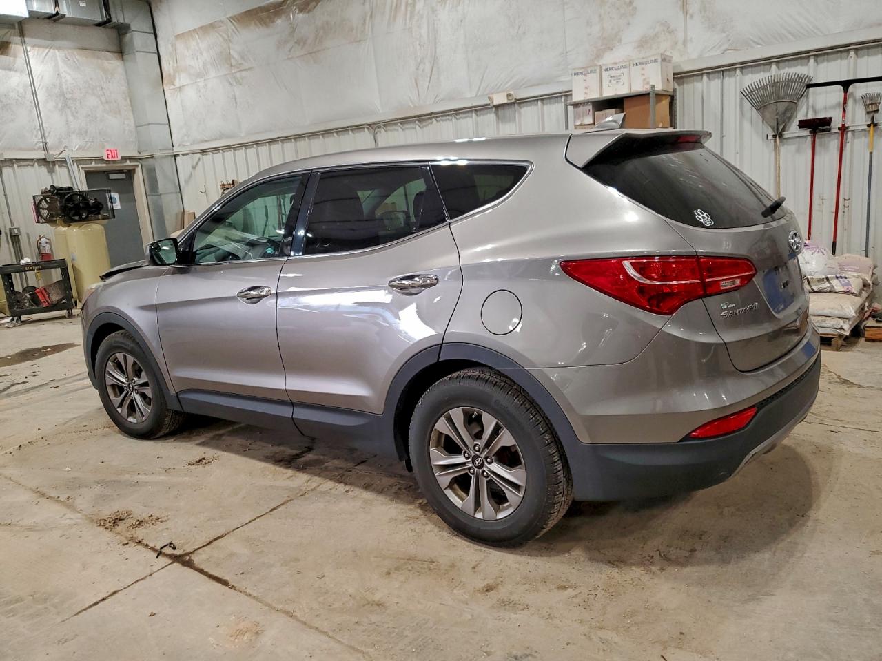 Lot #3304629951 2016 HYUNDAI SANTA FE S