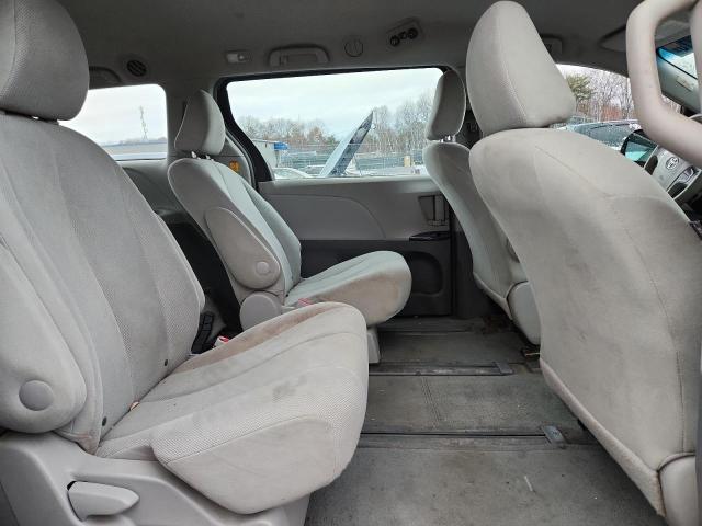 2013 TOYOTA SIENNA #3285624266