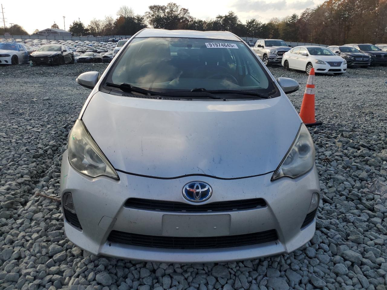TOYOTA PRIUS C