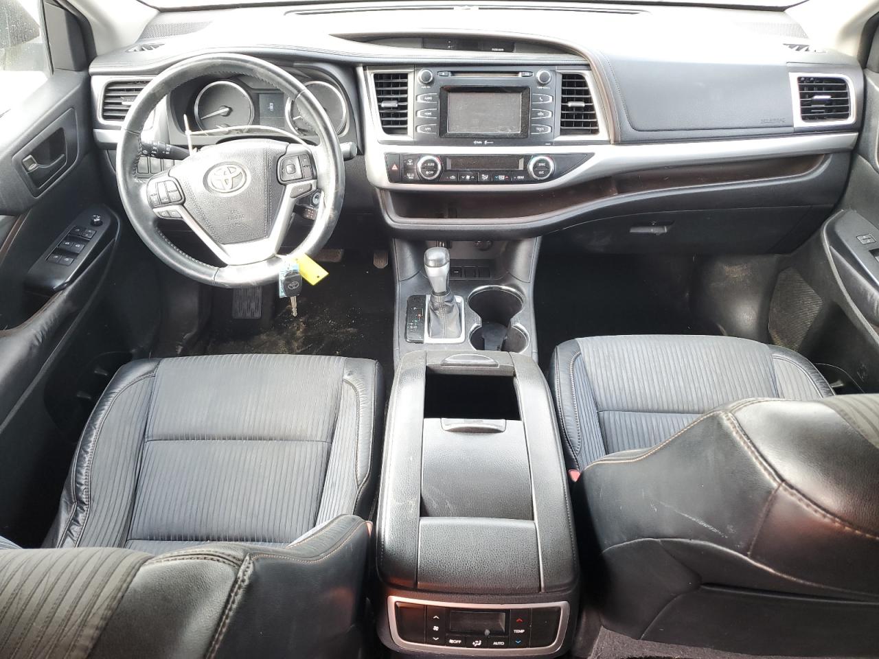 TOYOTA HIGHLANDER LE