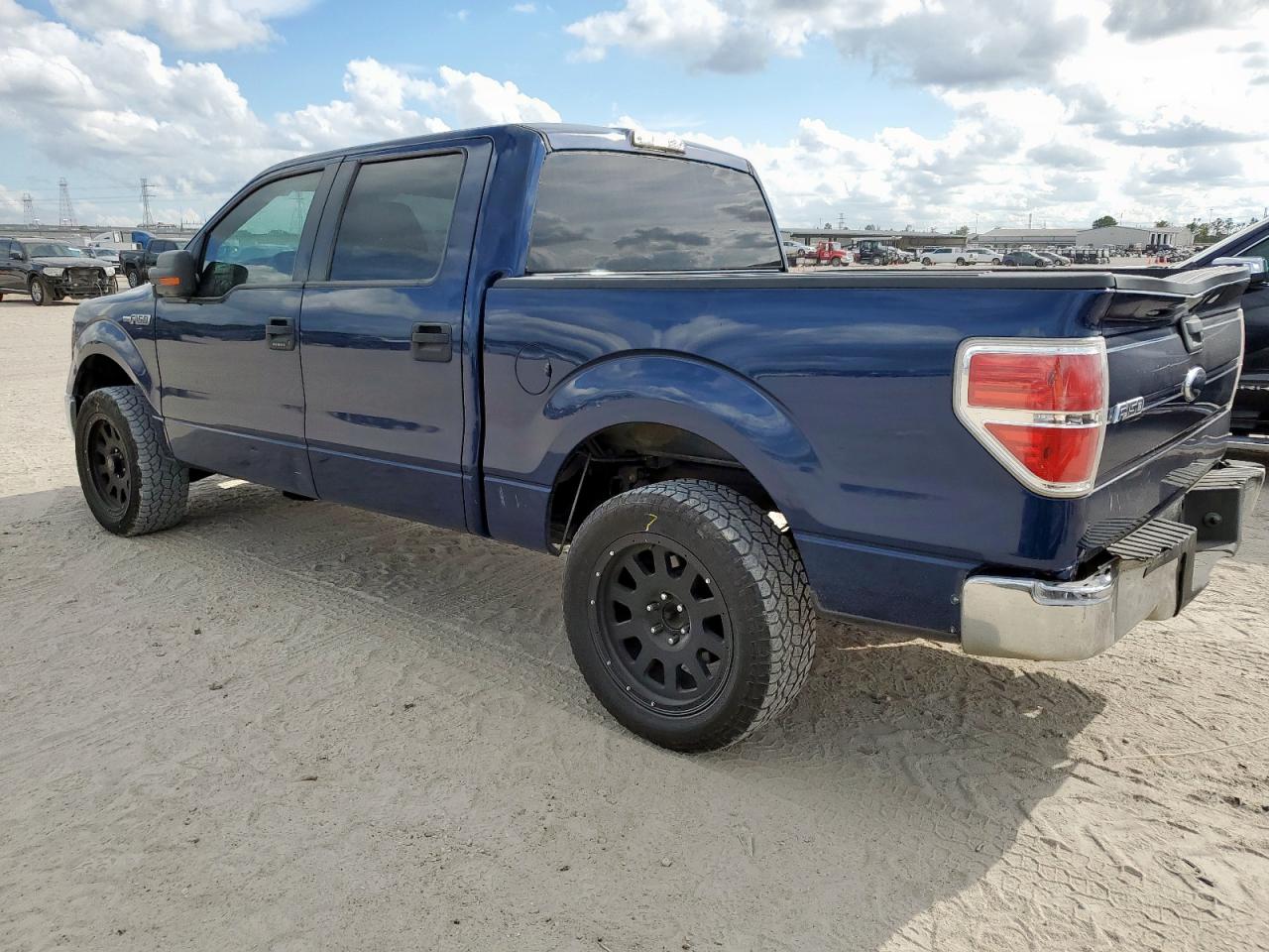 FORD F-150 SUPERCREW