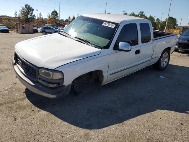 Global Auto Auctions: 2001 GMC NEW SIERRA