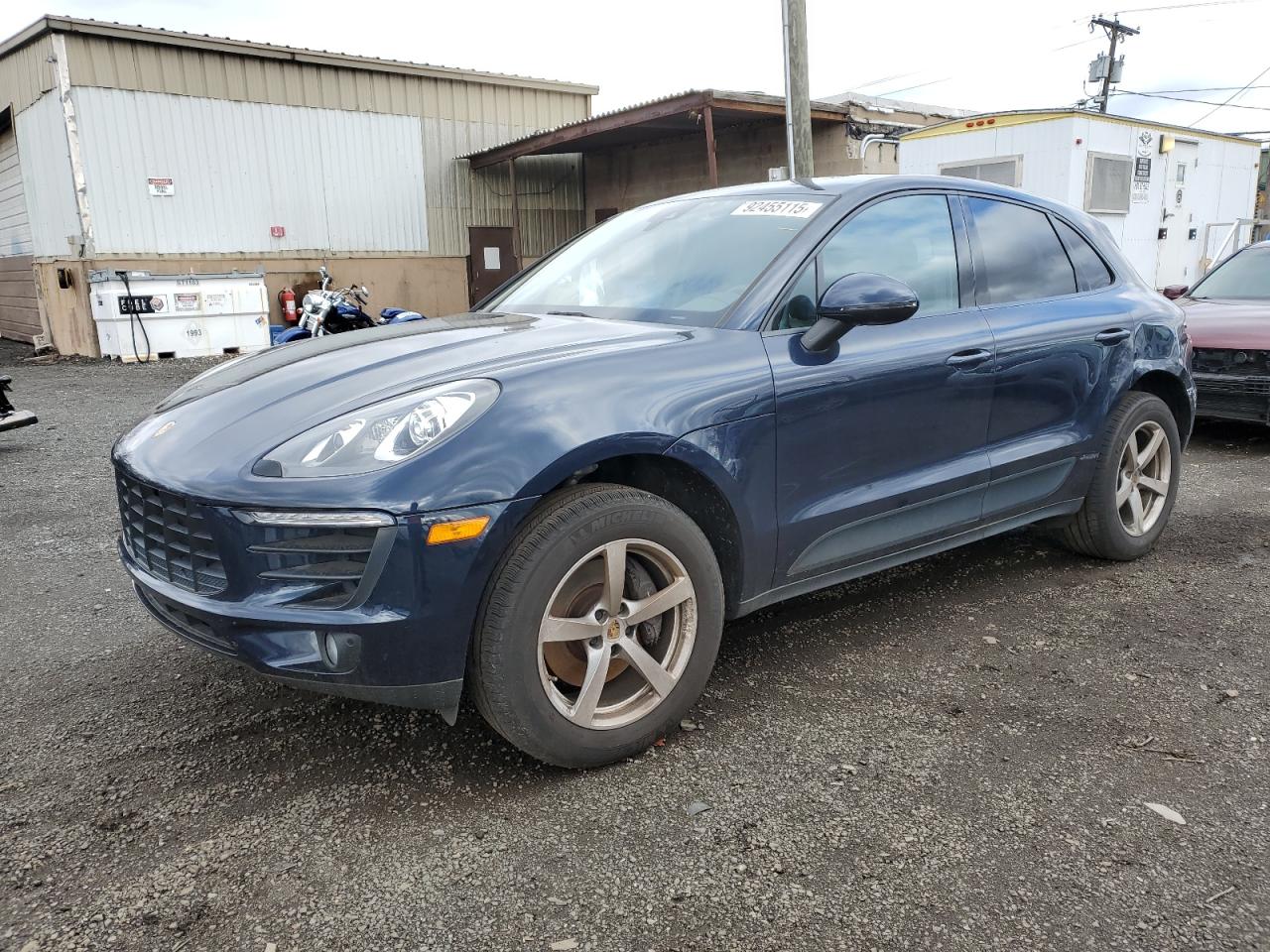 PORSCHE MACAN