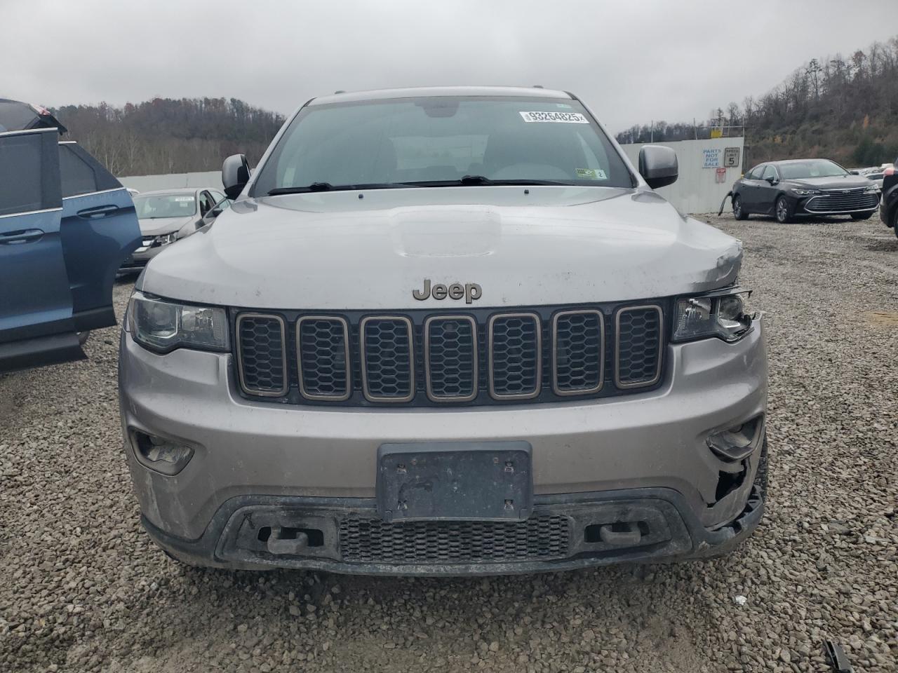 JEEP GRAND CHEROKEE LAREDO
