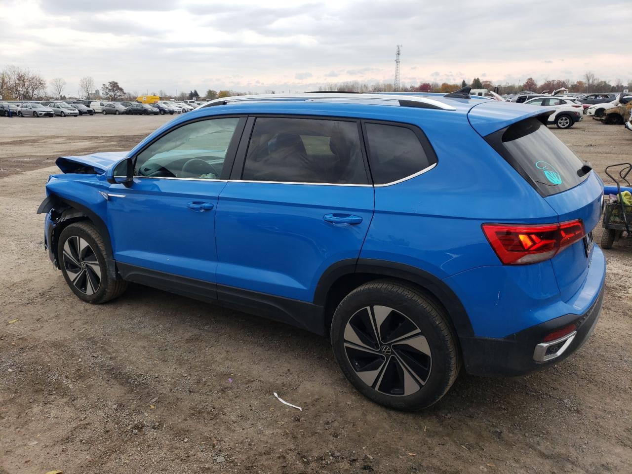 VOLKSWAGEN TAOS SE
