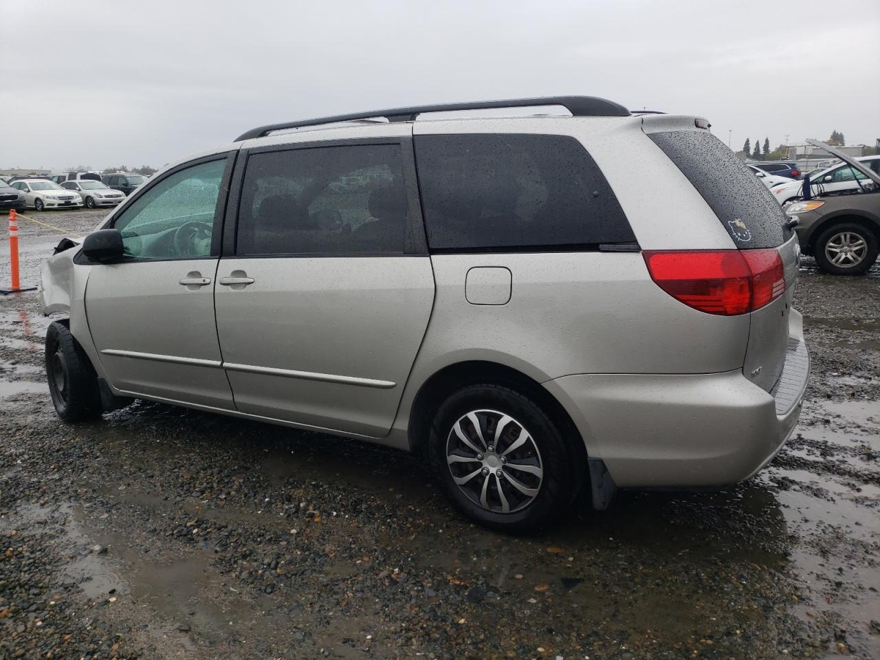 Lot #3310301080 2004 TOYOTA SIENNA CE