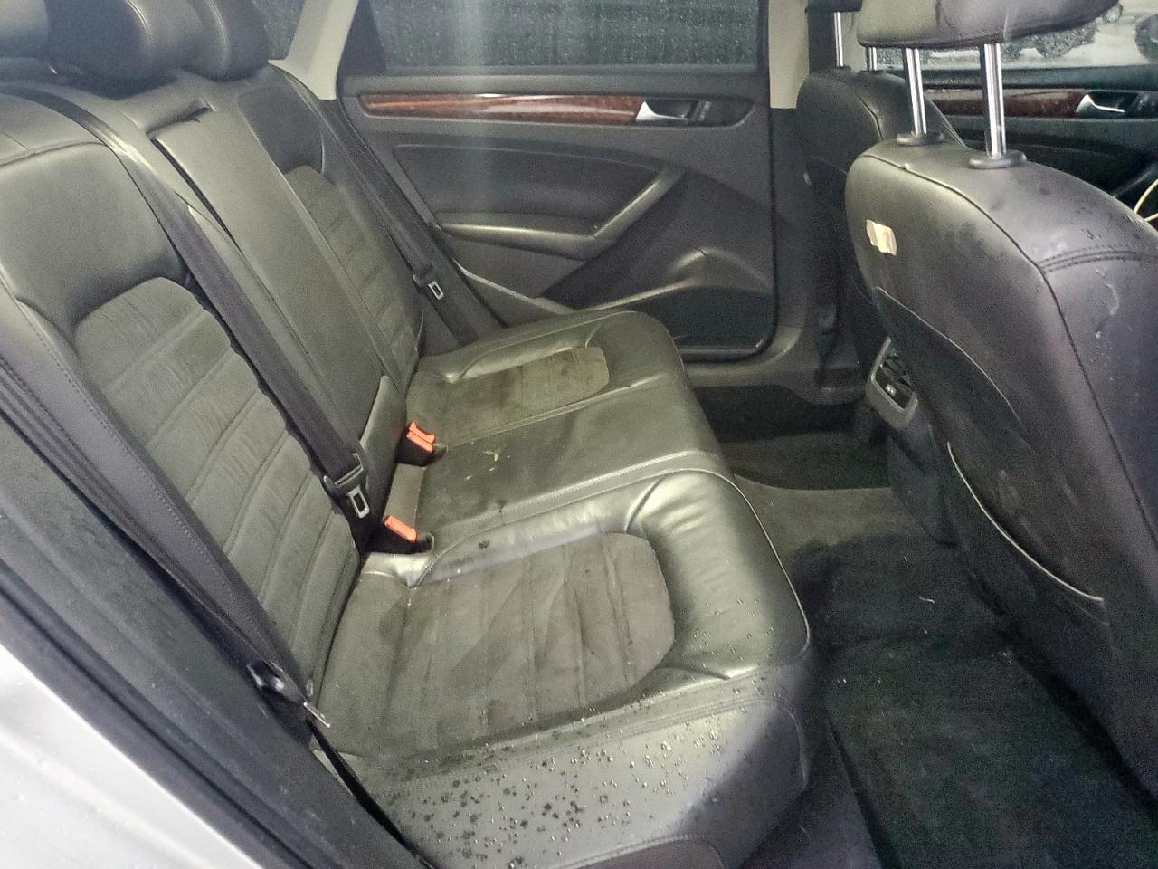 VOLKSWAGEN PASSAT SEL