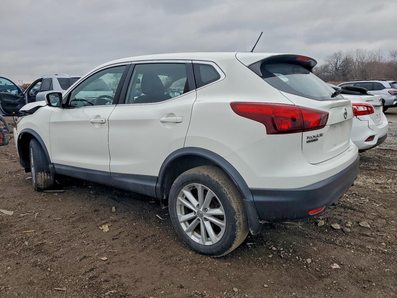 NISSAN ROGUE SPORT S